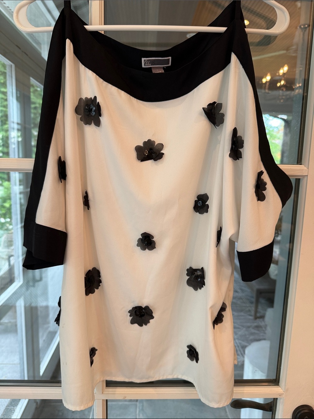 Chelsea28 Black & White Cold-Shoulder Floral Appliqué Tunic